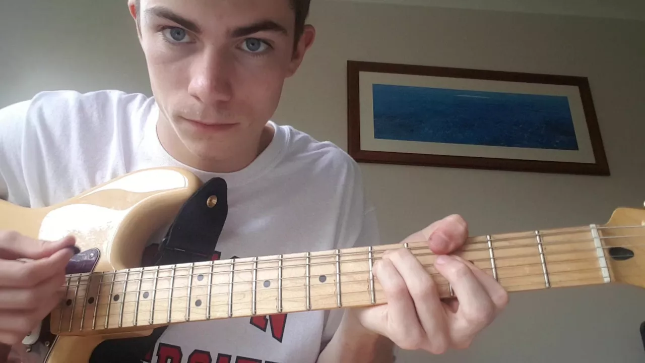 NIKES - FRANK OCEAN GUITAR TUTORIAL