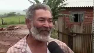 Homem da roça acha mala com 135 mil reais e devolve ao dono