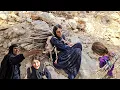Download Lagu Bringing firewood from the mountain in the wake of the deaths of Abolfazl and Hamidreza