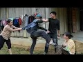 Download Lagu Tuan ontmoette de arme alleenstaande moeder in een moeilijke situatie.