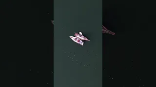 Sunny days on the water are what the best days are made of 😍 #sailboat #boating #cruisinglife