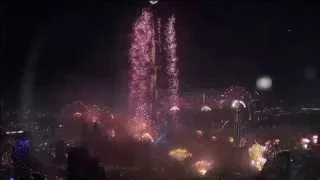 العالم يستقبل 2015 بين المأساة والسعادة  العالم يستقبل 2015 بين المأساة والسعادة