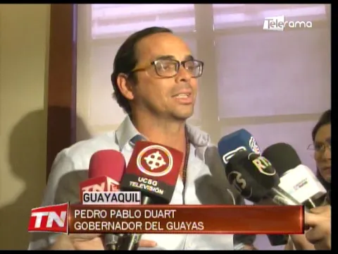 Gobernador del Guayas entregó sillas de ruedas a niños con cáncer