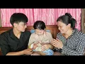 Download Lagu Engineer Tuan and his mother were very happy to welcome Truc and the baby to live with their family.