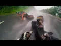 Download Lagu Bike Saves Girlfriend After Crash In Rain Great Partner