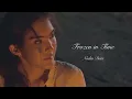 Download Lagu Nadia Dari - Frozen In Time (officiële muziekvideo)