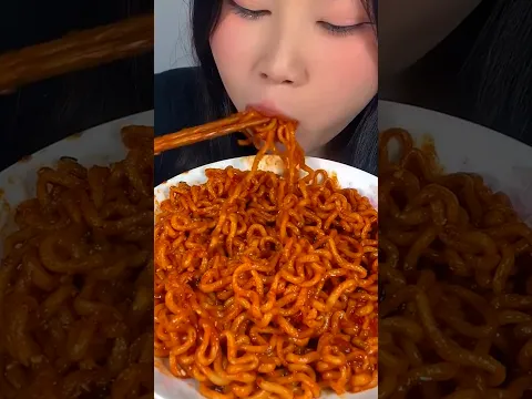Eat Noodles Spicist Yummy #mukbang #shortvideo