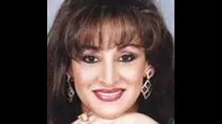         وردة   وعملت ايه فينا السنين دندنها
