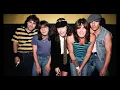 Download Lagu AC/DC, Bon Jovi, Metallica, Nirvana, Def Leppard, Van Halen, Guns N' Roses [Remix]