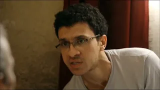 انا تعبان اكشف عليا دلوقتي هنا   اكشف عليك ازاي في سريري   ايه البلد دي ايه البلد دي   عصام عمر دندنها