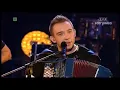 Польський гурт «Еней» присвятив пісню «Біля тополі» військовим, які загинули за Україну.