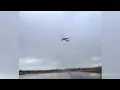 Download Lagu This plane hovering in strong headwind