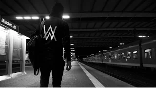 Download Alan Walker - Fade (Mich Remix) MP3