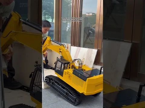 Unboxing this beast! The size of the 1/8 scale 374D hydraulic RC excavator is seriously impressive!