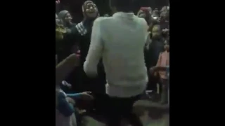 يا فرحة امك بيك اللي بيحصل ده عيب وحرام   دندنها