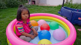 Learn Colors with Water Balloons in the Pool 🎈 Fun Song & Satisfying Pop for Kids