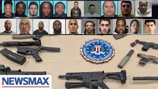 FBI Chicago crime sweeps net 500 arrests illegal guns taken off streets National Report