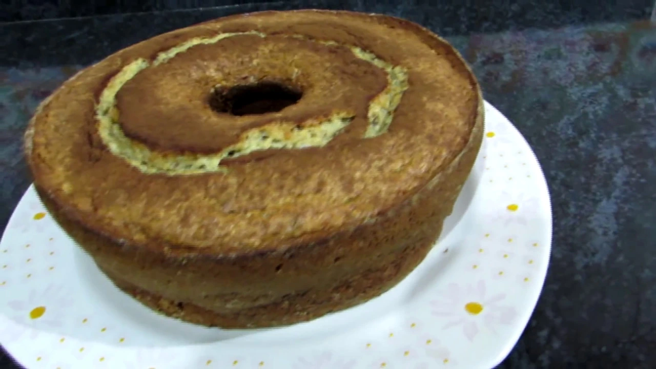 Bolo Fit de Banana com Aveia - Apenas 4 Ingredientes