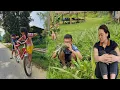 Download Lagu Ha's discomfort when Uyen came to grandma's house - Ha used tricks to steal Uyen's pineapple.