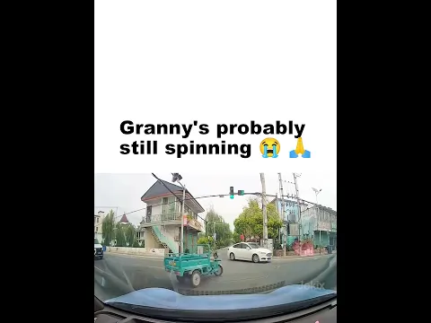 Who let granny drive? 😭🙏
