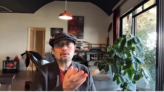 “天水苹果又大又红”：闲聊两句圣上的新年贺词，以及想说的几句话——新的一年祝各位躺好躺平，静待历史倒车的车轮过去，全须全尾的从车底爬出来，重建生活