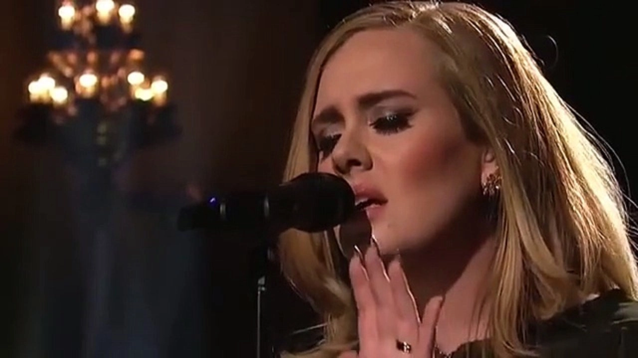 Adele Hello - live