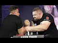 Download Lagu SCHOOLJONGEN VS RUSSISCHE MONSTER VAN 180 KG | SUPERWEDSTRIJD ARMWORSTELEN 2025