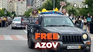 Учасники акції FreeAzov знову зібралися в центрі Києва для підтримки військовополонених - 285x160