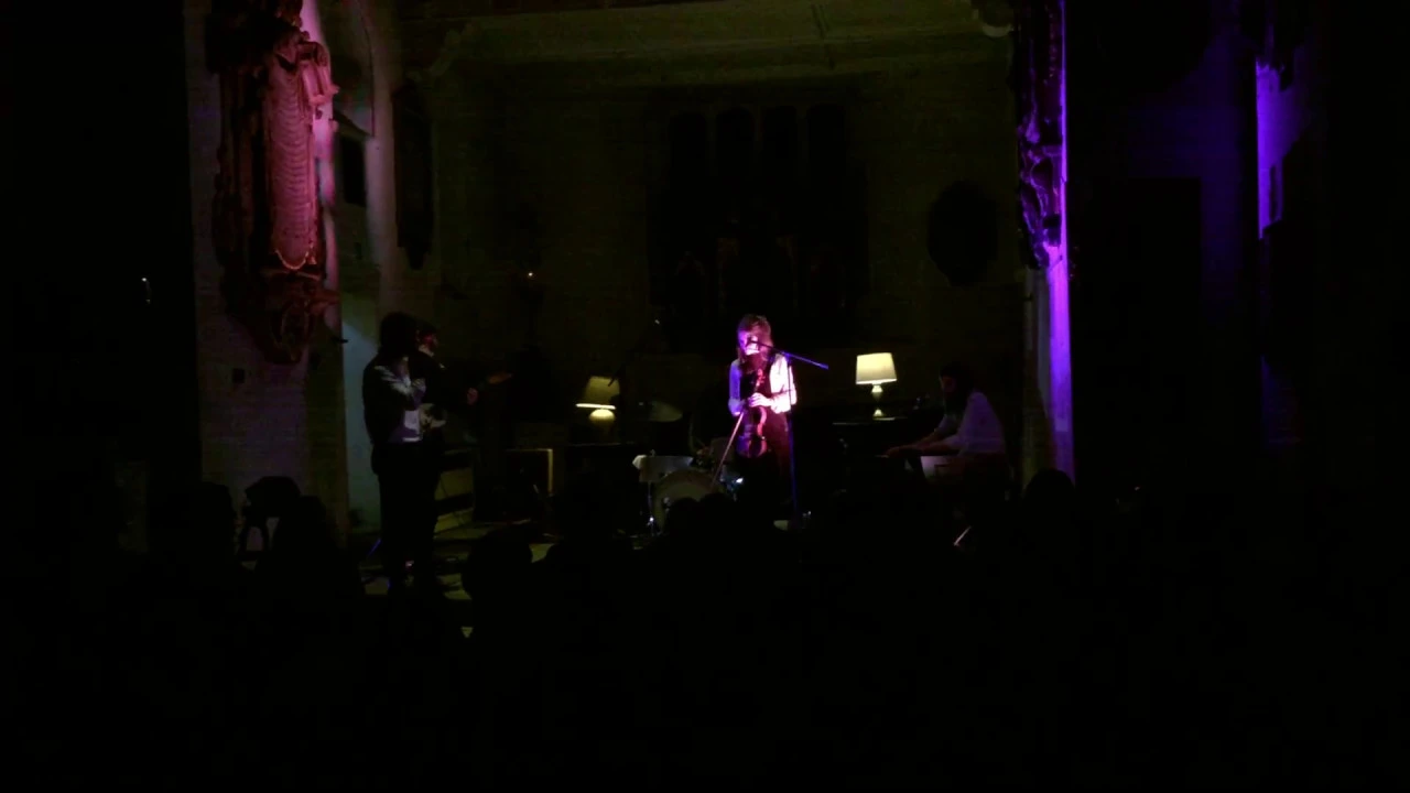 Roddy Woomble - Little Discourage (Idlewild) - live at St Pancras Old Church, London - 15.03.2017