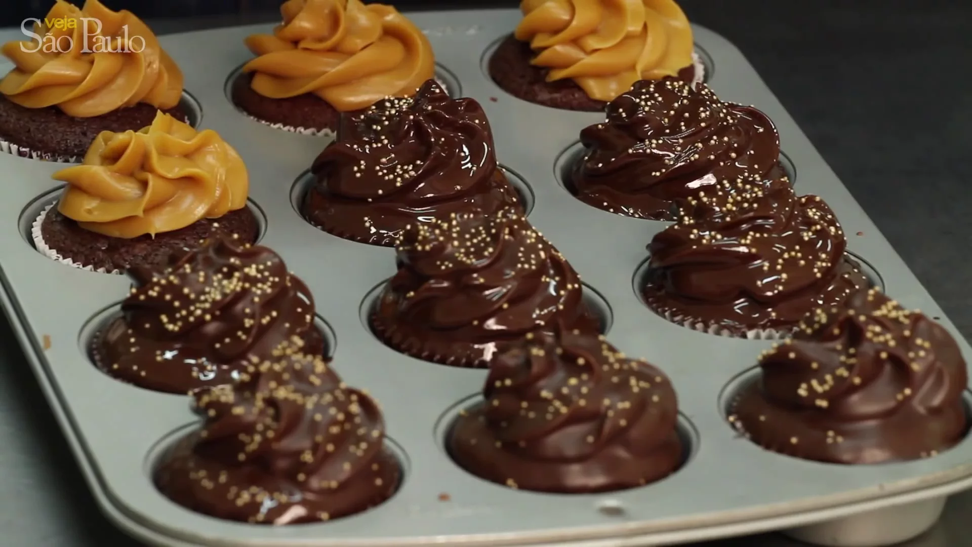APRENDA A FAZER UM CUPCAKE DE CHOCOLATE COM DOCE DE LEITE