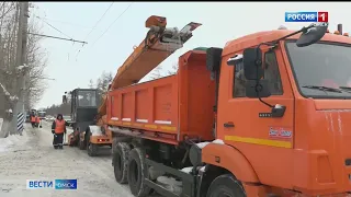 Дорожные службы Омска вывезли за сутки с улиц почти 7 тысяч кубометров снега