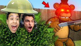 لعبة الغميضة الهروب من الدب فريدي المرعب سرقنا البيتزا من مطعمة Garry S Mod 