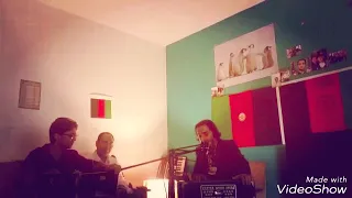 سلام گرم به خدمت شما دوستان بي نهايت گرامي اينم يك آهنگه ديگه باهمكاري آقاي واحدي عزيز 