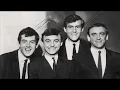 Don't Let the Sun Catch You Crying - Gerry and The Pacemakers