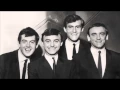 Download Lagu Don't Let the Sun Catch You Crying - Gerry and The Pacemakers