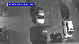 NYPD Young people attacking strangers in Borough Park