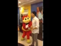 Download Lagu Enchong and Jollibee dance Chinito by Yeng!