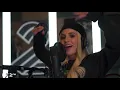 Lagu Ava Max - Torn Live in Studio 8