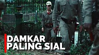 TIM PEMADAM KEBAKARAN INI MALAH MENGHADAPI SESUATU YANG TAK PERNAH TERBAYANGKAN !!