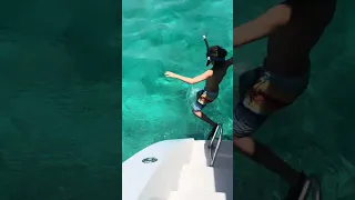 This Is What Chores Look Like When You Live on a Boat 😂🌊