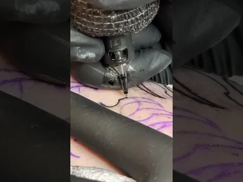 Enjoy some close up linework tattoo #inked