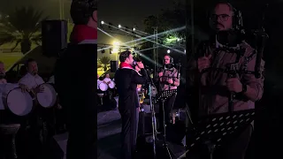 اصيل هميم وعلي هميم يغنون مايهزني على المسرح اول مرة دندنها