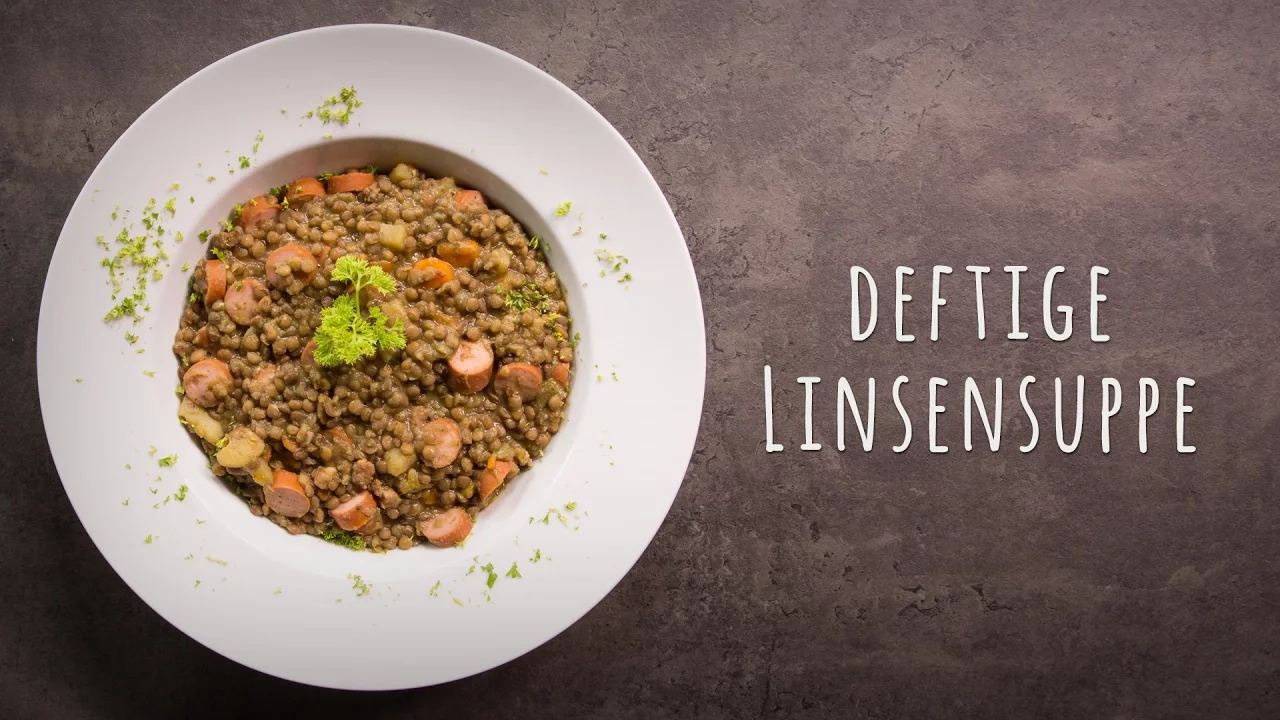 Deftige Erbsensuppe mit frischem Gemüse selber kochen - Omas Rezept