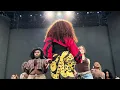 SZA - Broken Clocks (Live from Grand National Tour 2025, Barcelona, Spain)
