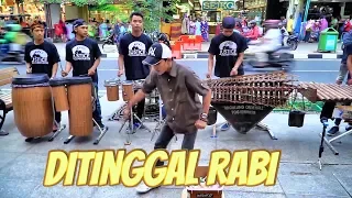 ditinggal rabi musiknya mantap u0026 yang joget lucu temon holic angklung malioboro carehal ndx aka
