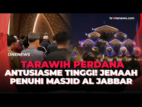 Masjid Al Jabbar Diserbu Jemaah, Warga Bandung hingga Luar Daerah Tumpah Ruah