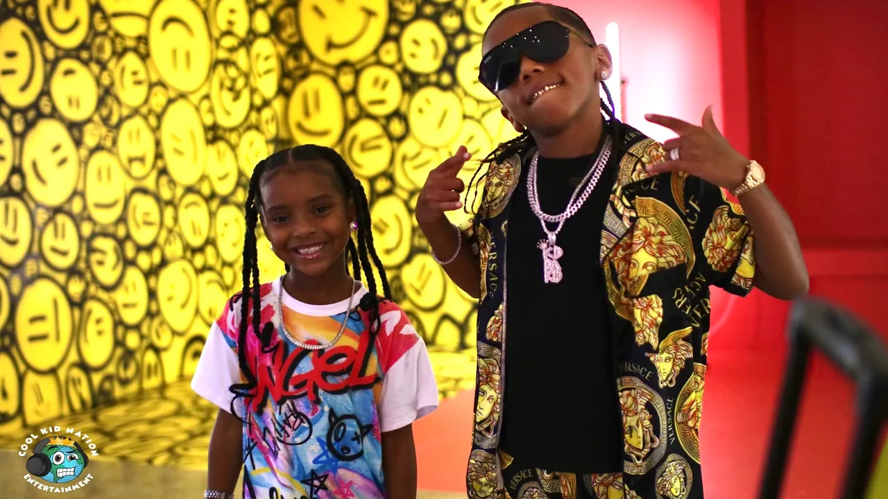 KD DA KID- HANDS UP REMIX FT. GREY SKYE EVANS (Official Music Video) Prod. By Deraj Global KD DA KID- HANDS UP REMIX FT. GREY SKYE EVANS (Official Music Video) Prod. By Deraj Global