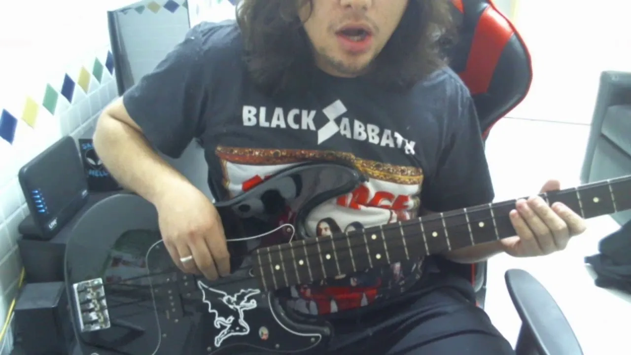 Black Sabbath - War Pigs (Bass Cover) Black Sabbath - War Pigs (Bass Cover)