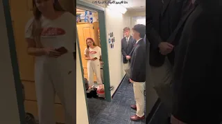 شاهد ماذا فعل هذا الشاب لفتيات الكلية Shorts 