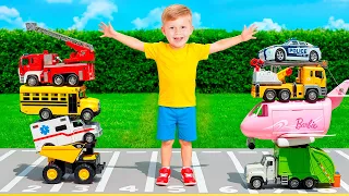¡Los juguetes de Oliver cobran vida! Coches y dinosaurios
